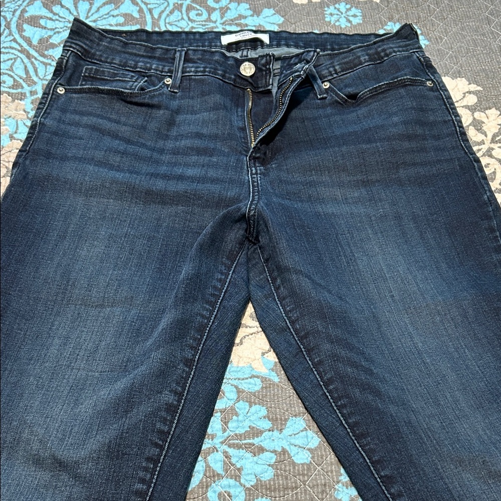 Denizen from Levi’s mid rise skinny jeans size 14